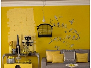 Варианты желтых обоев для стен, фото в интерьере